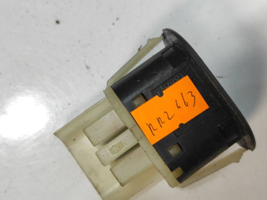 Saab 9-5 2.0T 110kW Petrol 2000 Tailgate opening switch 4733440 