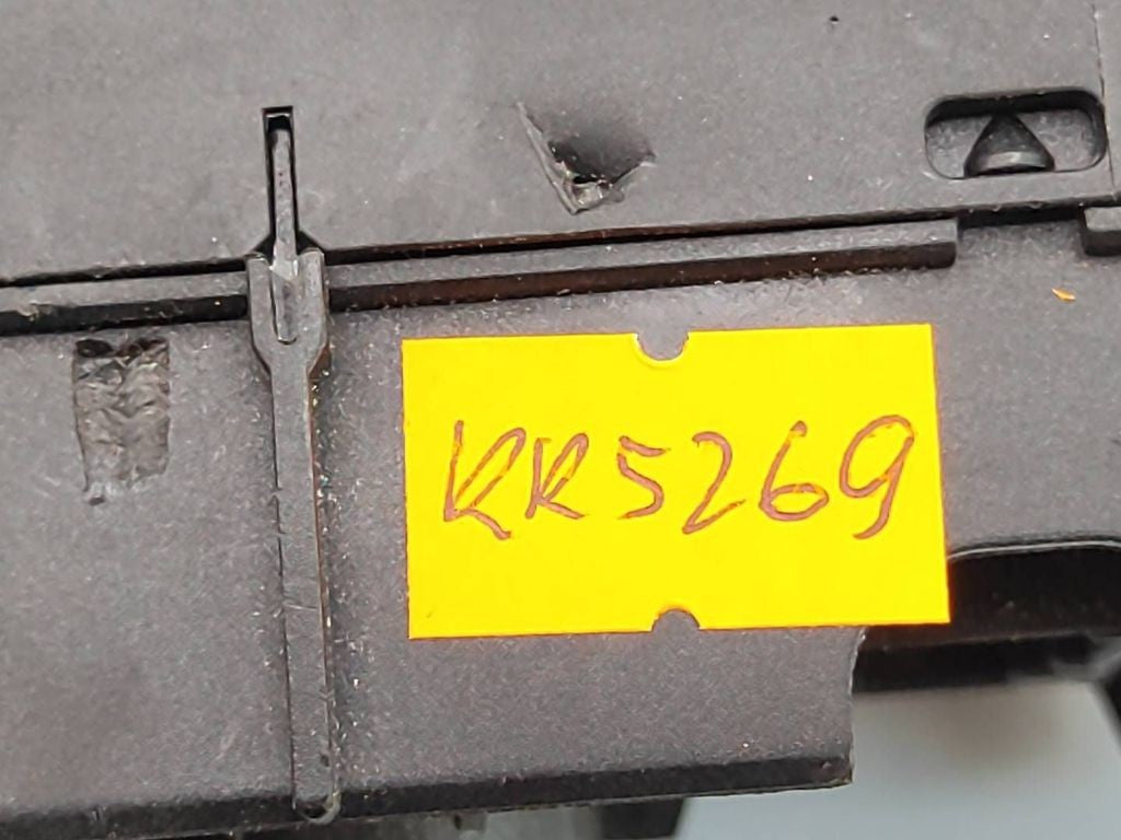 Opel Astra H 2005 Light switch 13100140 