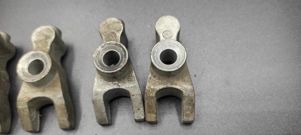 Alfa Romeo 156 2.4JTD 110kW Diesel 2002 Fuel Injector Clamp Holder Bracket Set