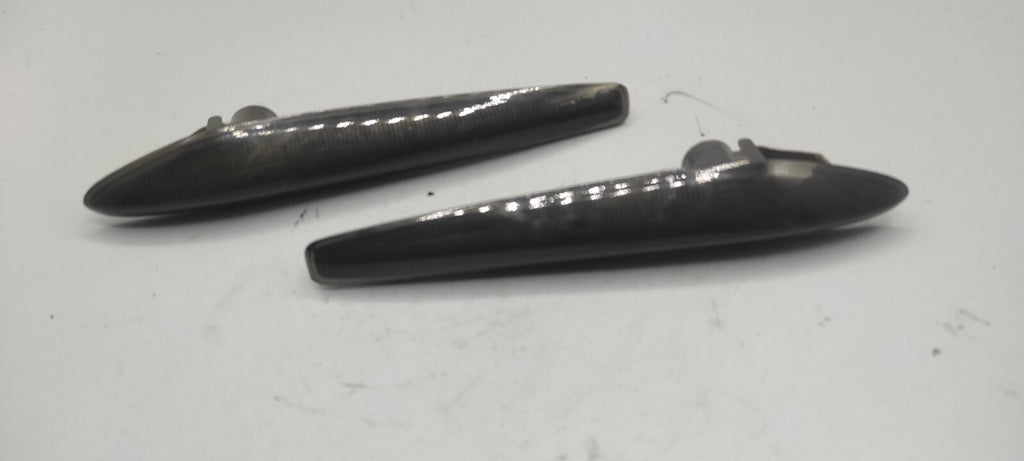 Alfa Romeo 159 1.9JTDm 2008 Front Fender Smoked Indicator Set 60691106 60691105