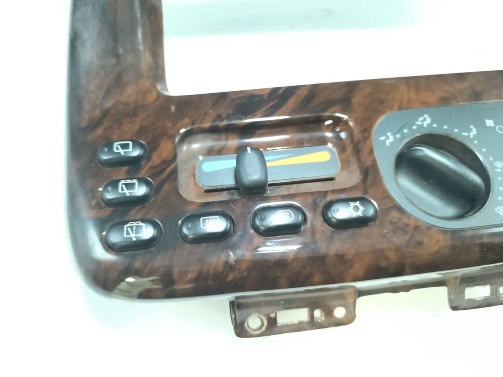 Chrysler Voyager 3.8i 1998 AC Climate control unit module P4677356AB 