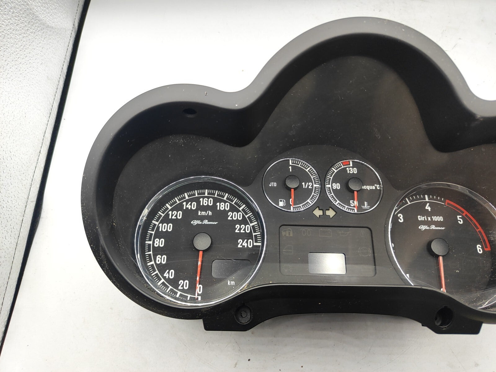 Alfa Romeo 147 1.9JTD 8V 2007 Diesel LHD Speedometer 156071240