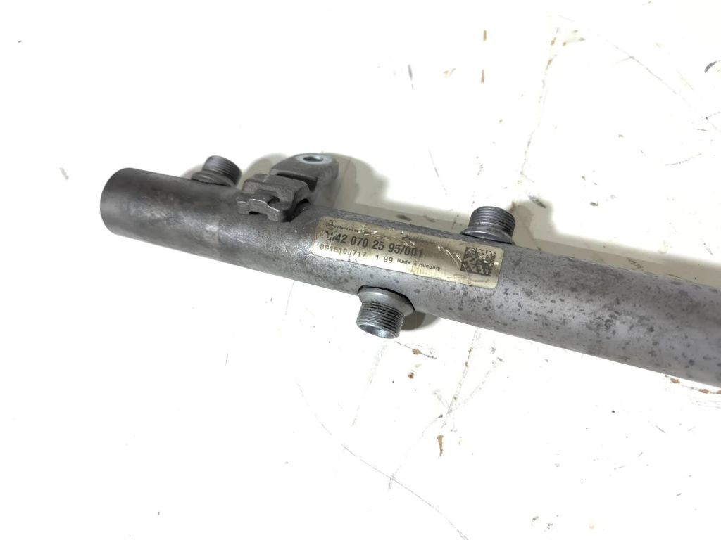 Mercedes-Benz E W211 2005 Diesel fuel rail line pipe A6420702595 