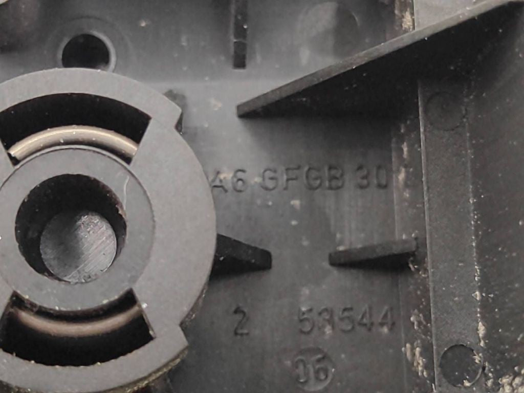 Opel Astra H 2005 Light switch 13100141 