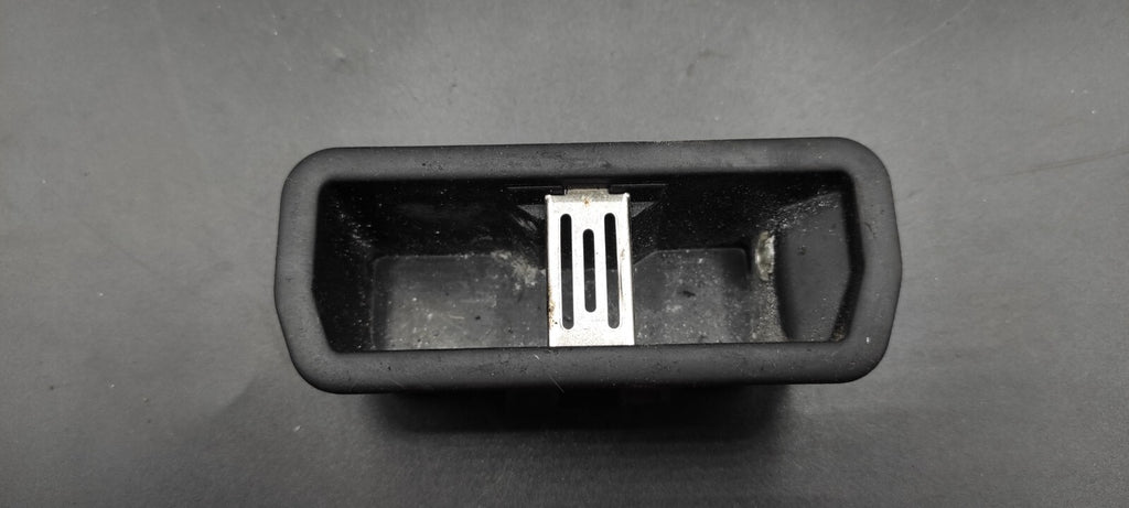 Alfa Romeo 166 2.4JTD 110kW 2002 Center Console Ashtray Insert 225321