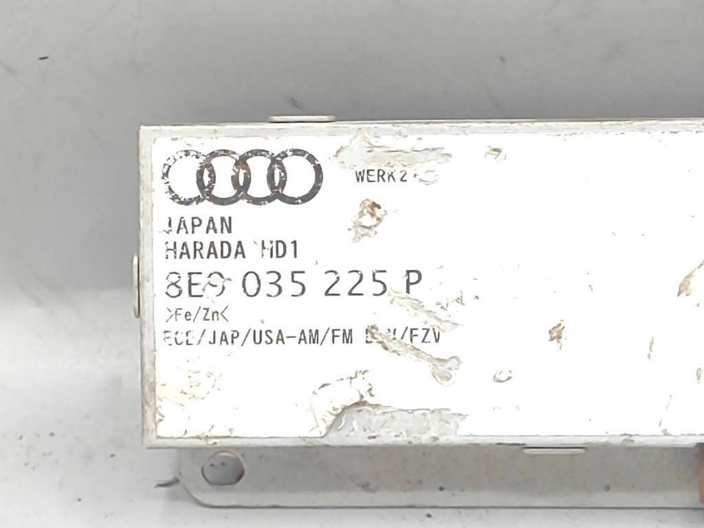 Audi A4 S4 B6 8E 8H 2003 Radio Aerial antenna amplifier 8E9035225P 