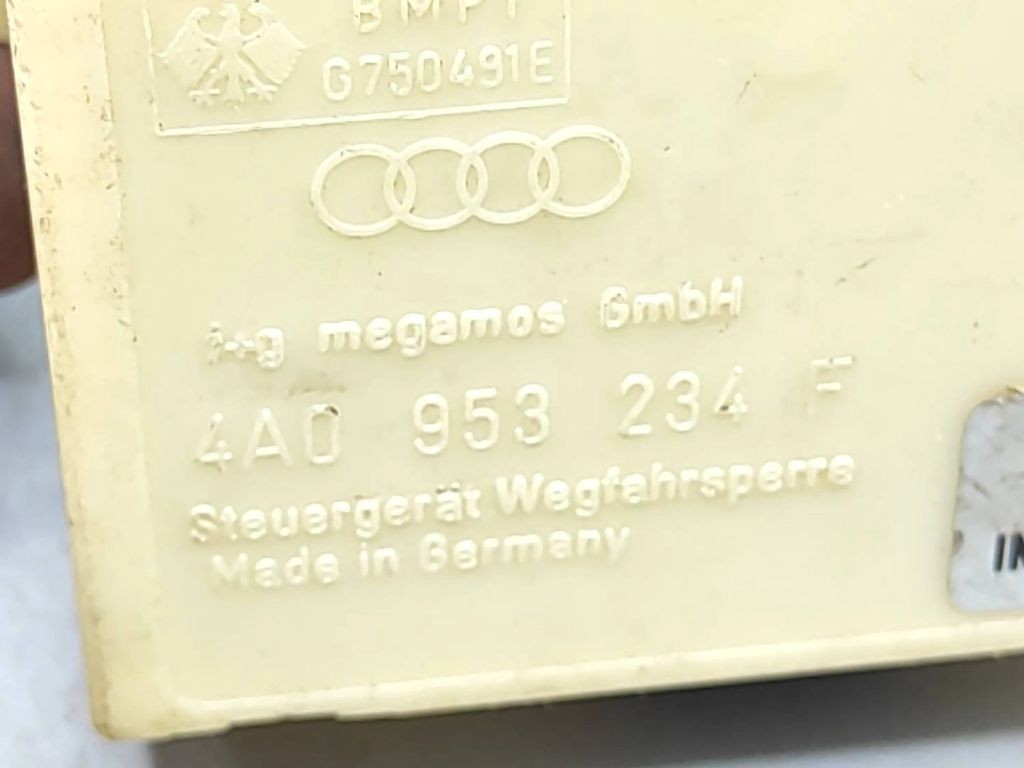 Audi A4 S4 B5 8D 1996 Immobilizer control unit module 4A0953234F 