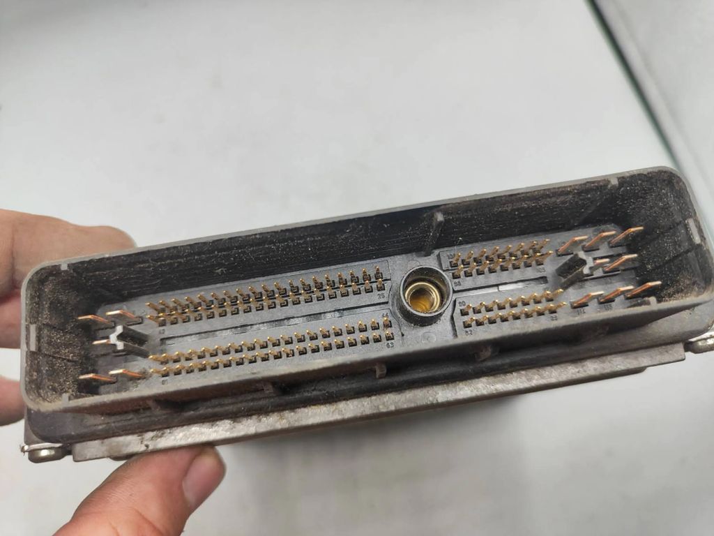 Ford Transit 2001 Engine control unit ECU R0411C007G 28018923