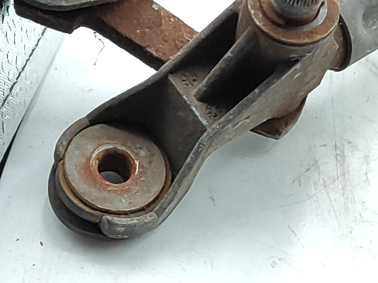 Alfa Romeo 156 2001 LHD Front Winshield Glass Wiper Linkage Motor TGE434M