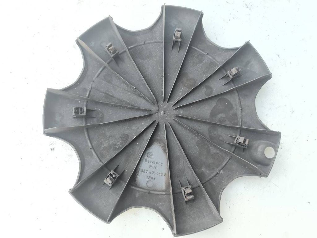 Volkswagen PASSAT B4 1995 R14 wheel hub cap trim cover 357601147A 