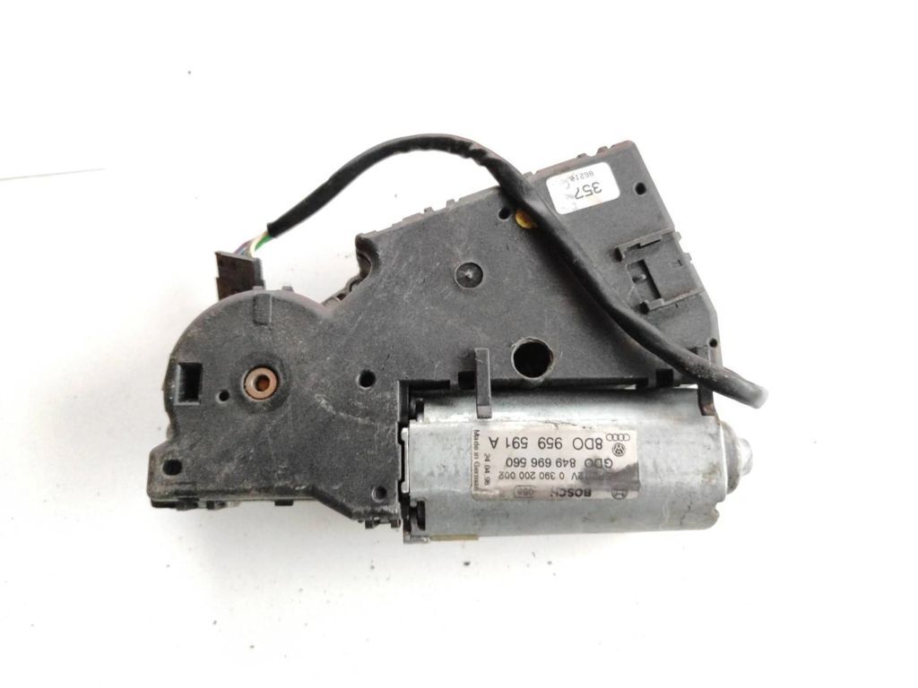Audi A4 S4 B5 8D 1.9TDI 1995 Sunroof electric motor actuator 8D0959591A 