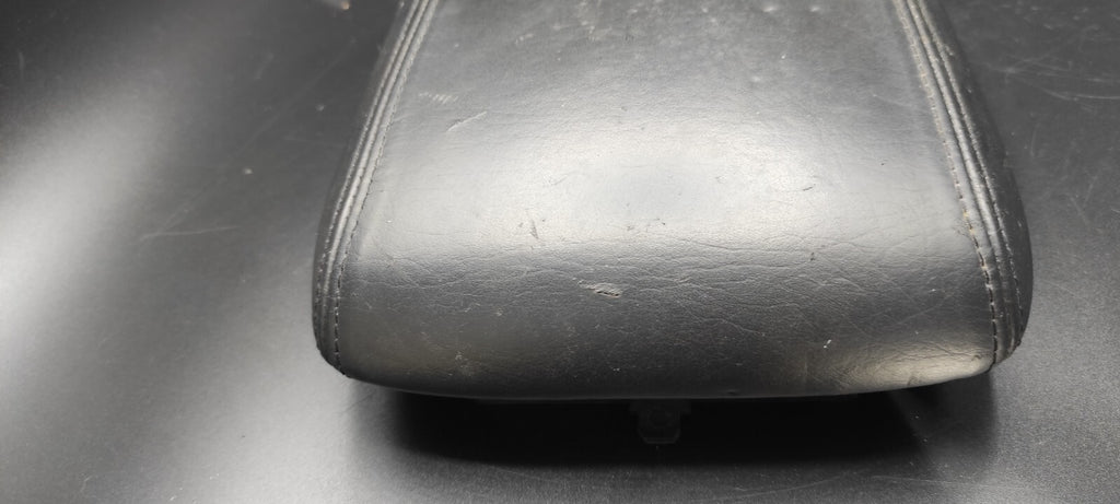 Peugeot 607 3.0i V6 2002 Center Console Armrest Top Part Black 9636201477