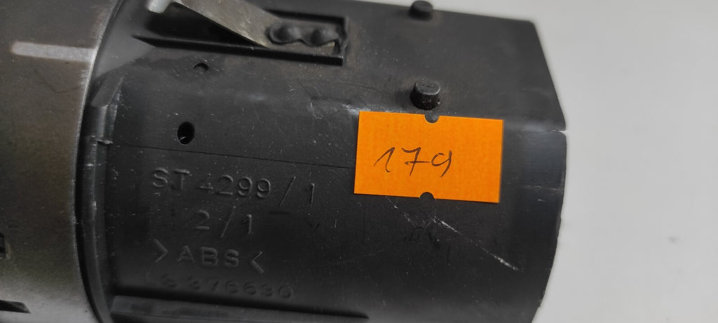 Alfa Romeo 159 1.9JTDm 88kW Diesel 2008 LHD Front Center Dash Panel Air Vent