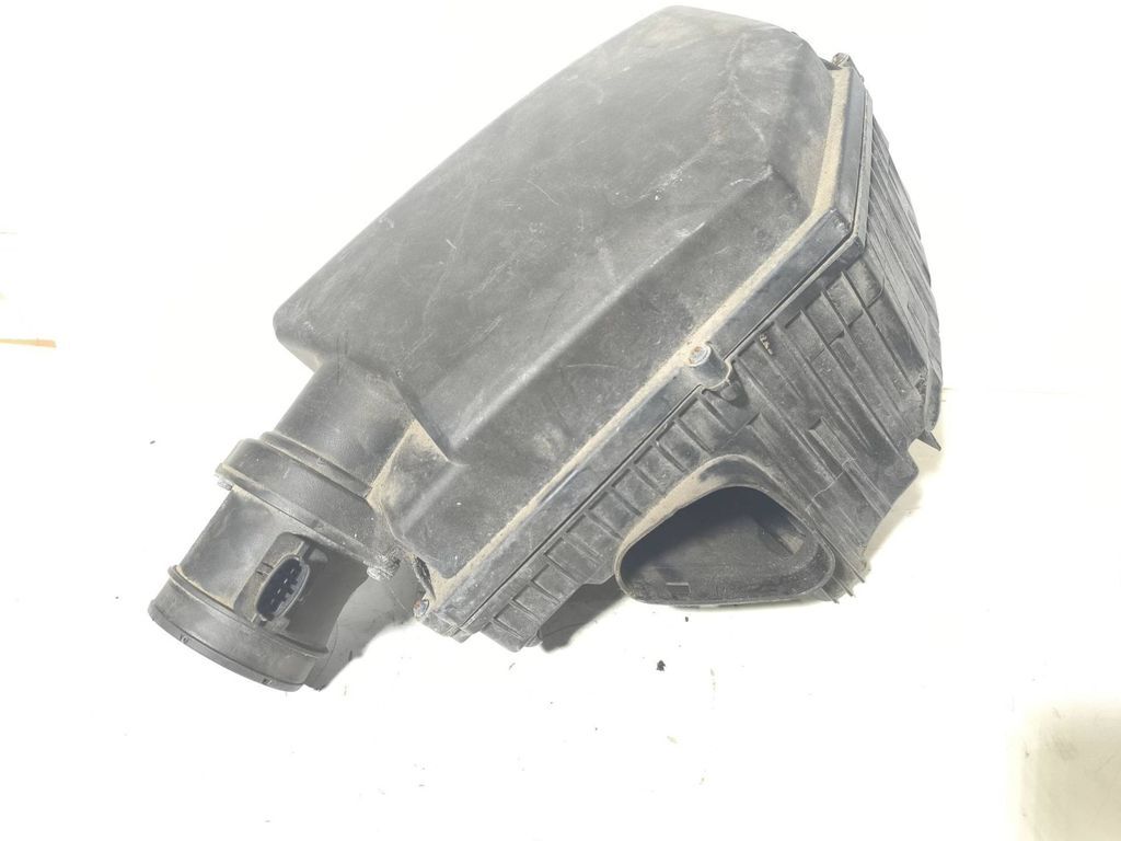 Volvo S60 2.0D 120kW 2012 Diesel air filter box 30785472 