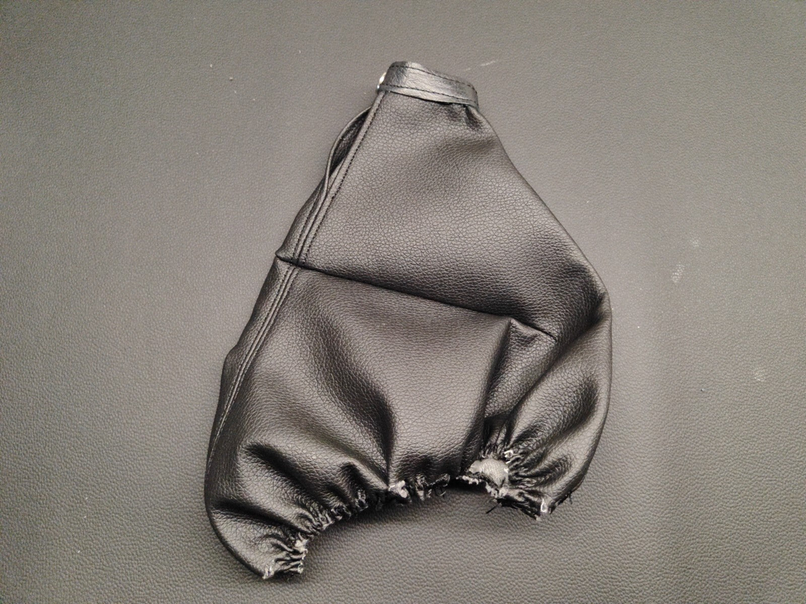 Black Handbrake Leather Surround Trim For Alfa Romeo 147 GT JTS TS JTD