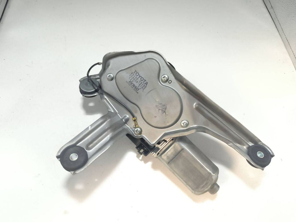 Toyota Avensis T250 2.0D4D 2006 Rear wiper motor 8513005100 