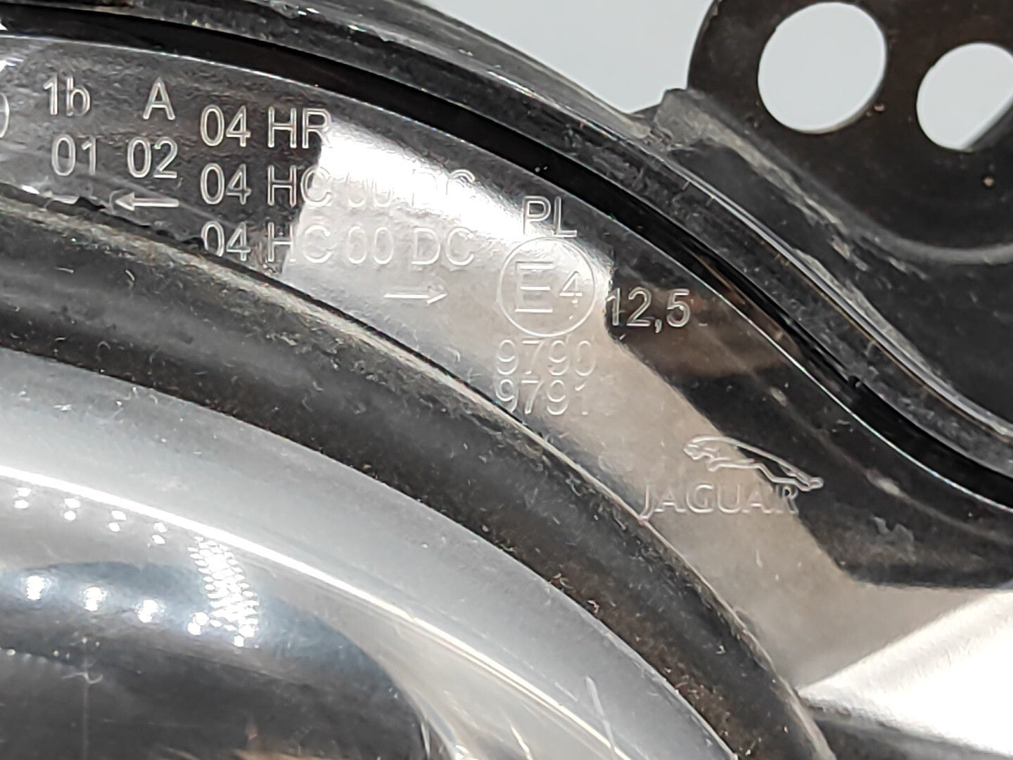 Jaguar X Type 2.0D 96kW RHD Front Right  Headlight 1X4313W029AJ GOOD CONDITION