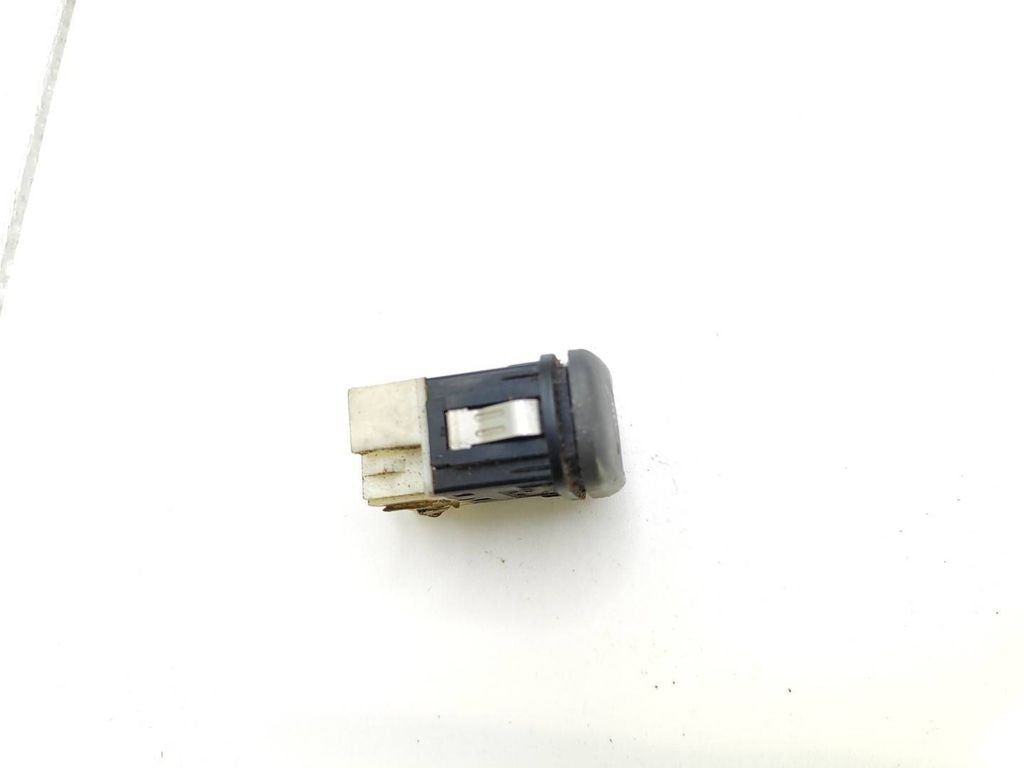 Volvo S70  V70  V70 XC 1997 Seat heating switch 9162939 