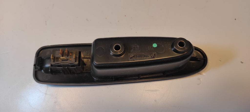 Alfa Romeo 166 2.4JTD 2001 LHD Front Right Electric Window Switch 156029687