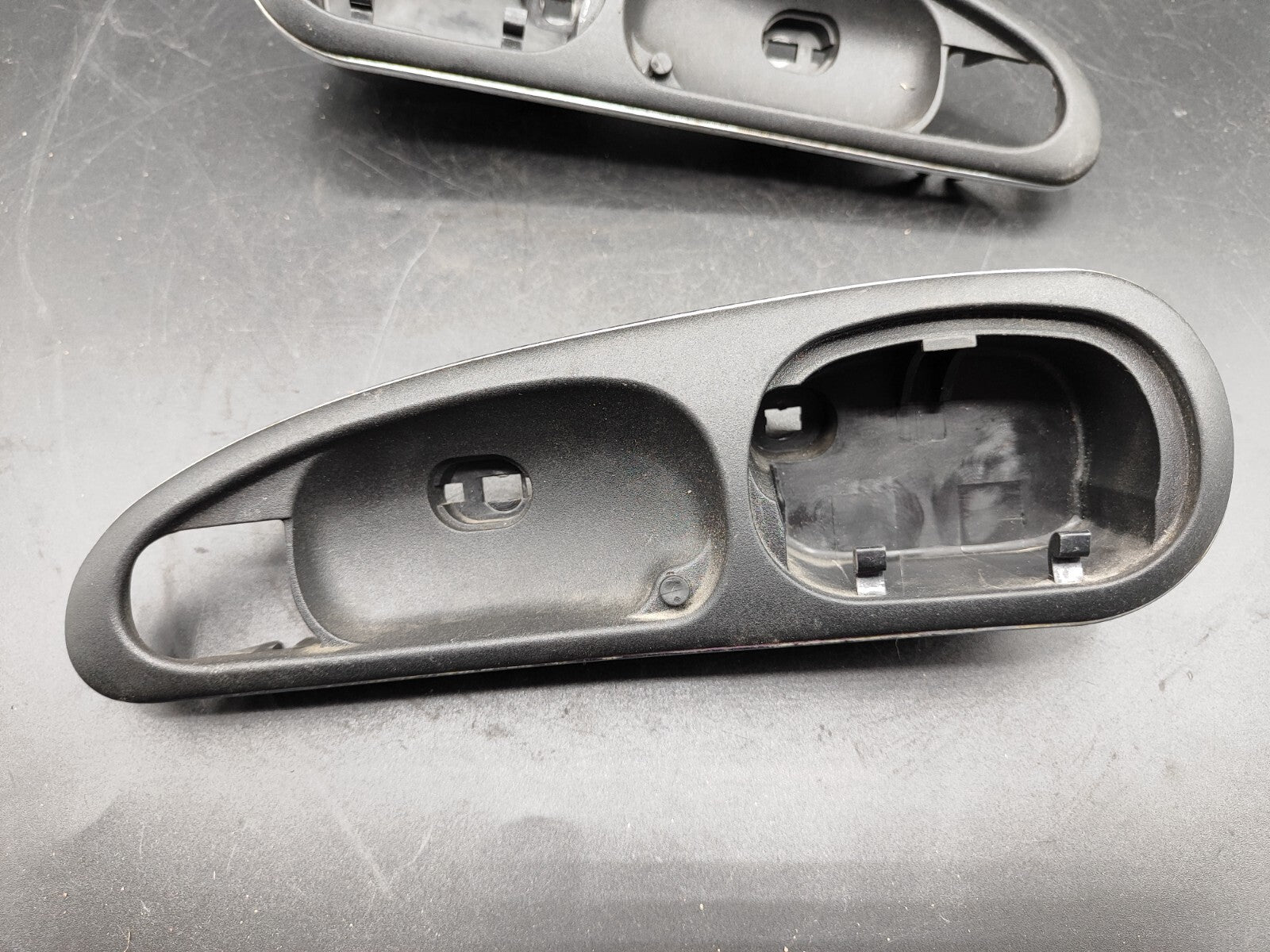 Alfa Romeo 156 2.4JTD 110kW 2002 Rear Left Right Door Inner Handle Trim Ashtray