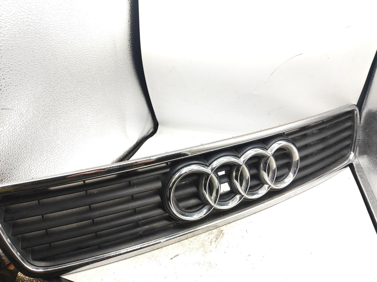 Audi A4 B5 1.8T Petrol Avant 1998 Front Upper Bumper Grill 8D0853651J