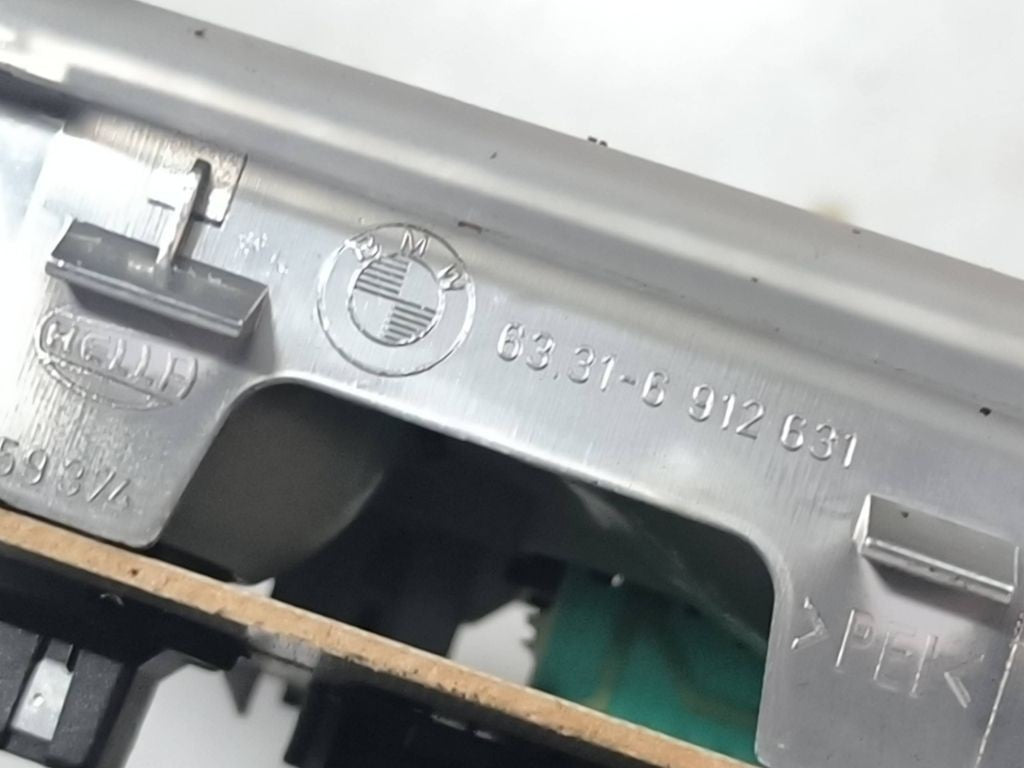 BMW 5 E60 E61 2009 front seat light 6912631 