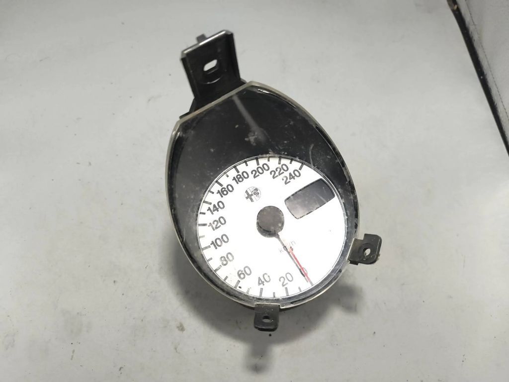 Alfa Romeo 156 2000 LHD Diesel speedometer instrument cluster 60658104 