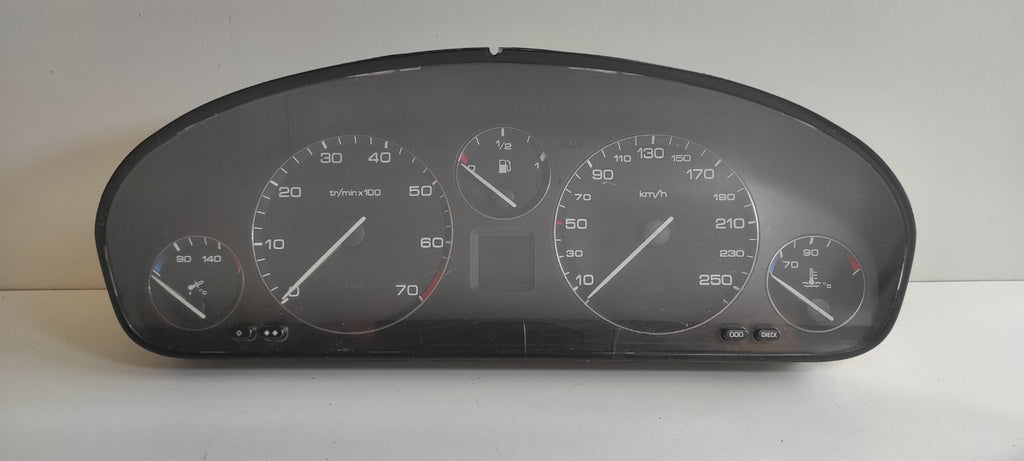 Peugeot 607 3.0i V6 2000 LHD Front Dash Speedometer Cluster 9653139880