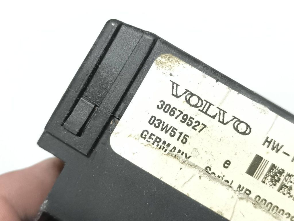 Volvo V70 2004 Fuse box module 30679527 
