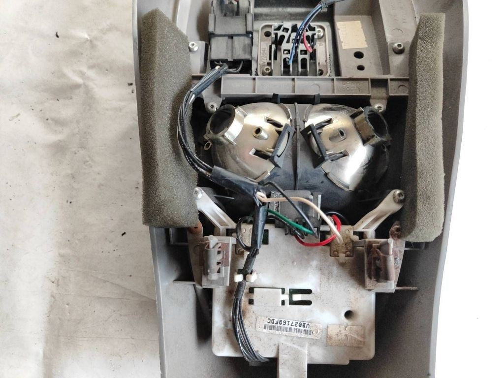 Ford Explorer 4.0 1998 Petrol front seat light F77B78519A58B 