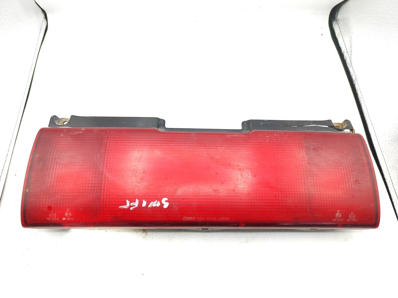 Suzuki Swift 1998 Hatch LHD Rear Center Taillight Light 23632285