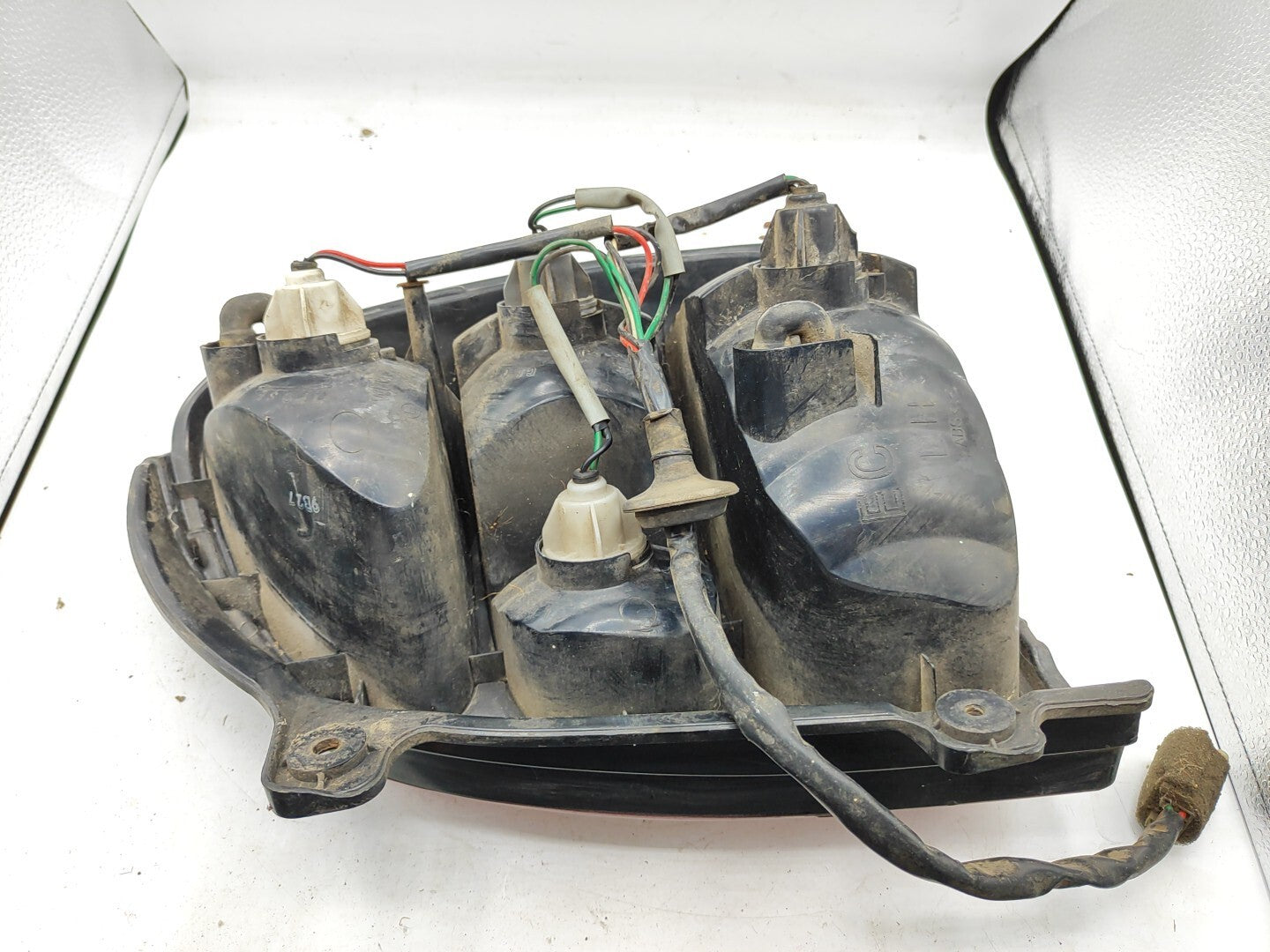 Kia Carnival 1999 LHD Rear Left Side Taillight Lamp Light 0K55251140