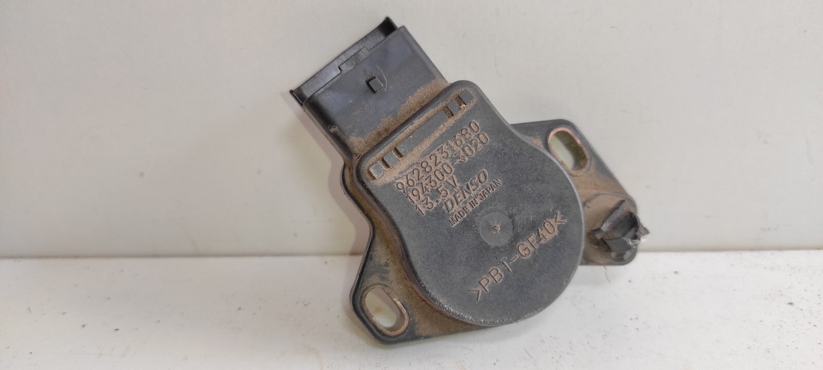 Peugeot 607 3.0i V6 2002 Front Shock Absorber Sensor 9628231680 1943003020