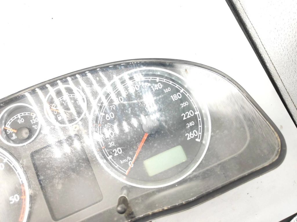 Volkswagen PASSAT B5.5 2002 LHD speedometer instrument cluster 3B0920805A 