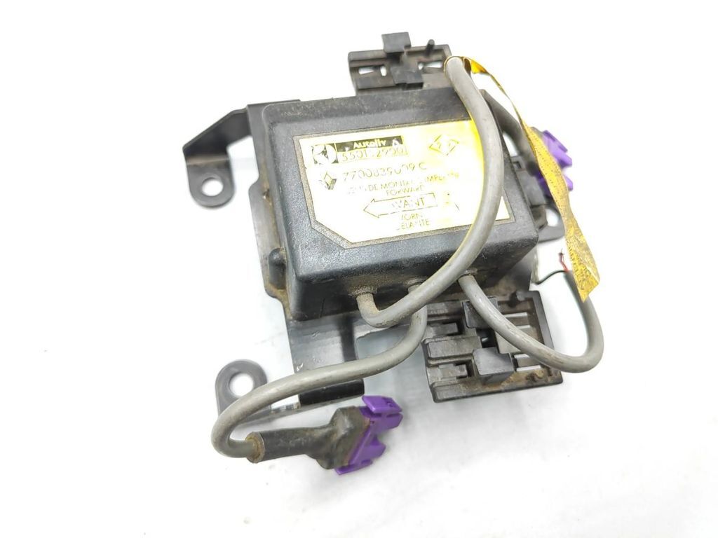 Renault 19 1994 Safety Module Control unit module ECU 7700839009C 