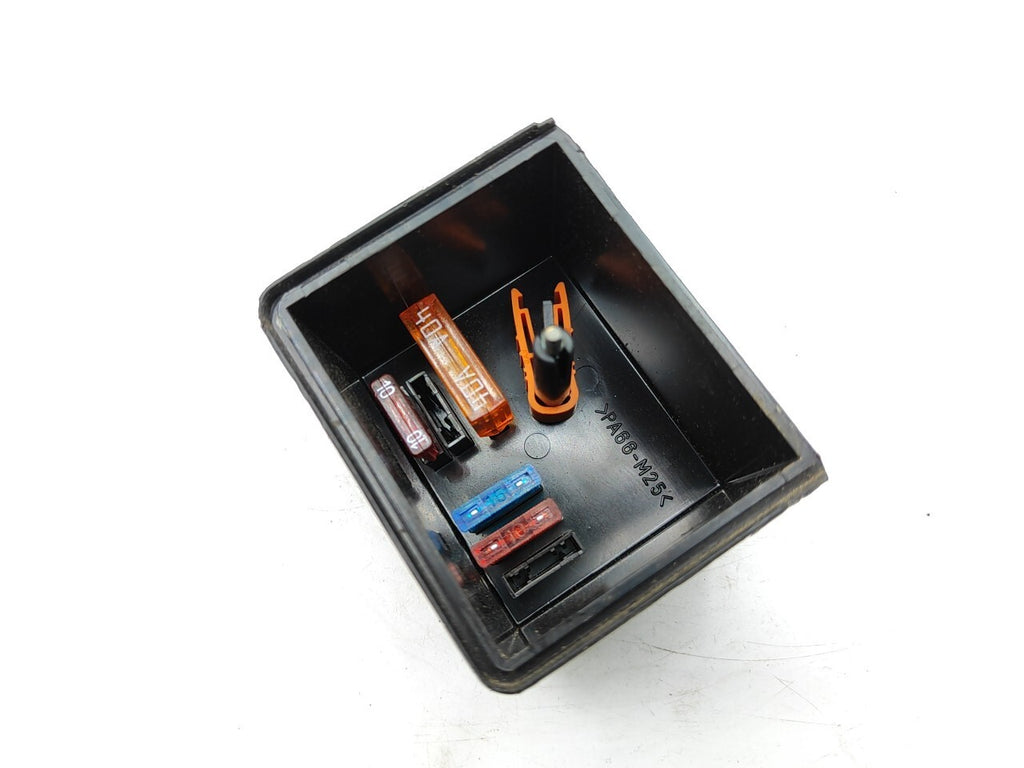 Alfa Romeo 166 2.4JTD 110kW 2001 Fuse Box Module Cover Cap