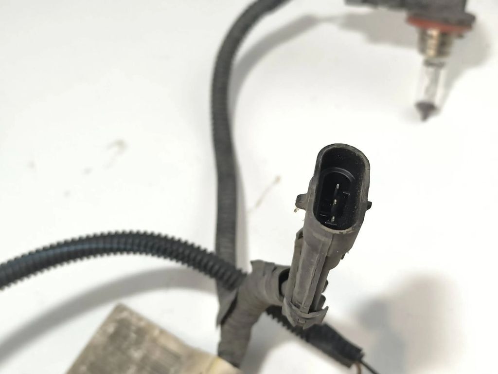 Opel Tigra B 1.4i 66kW 2005 Fog light wiring loom 93162342 