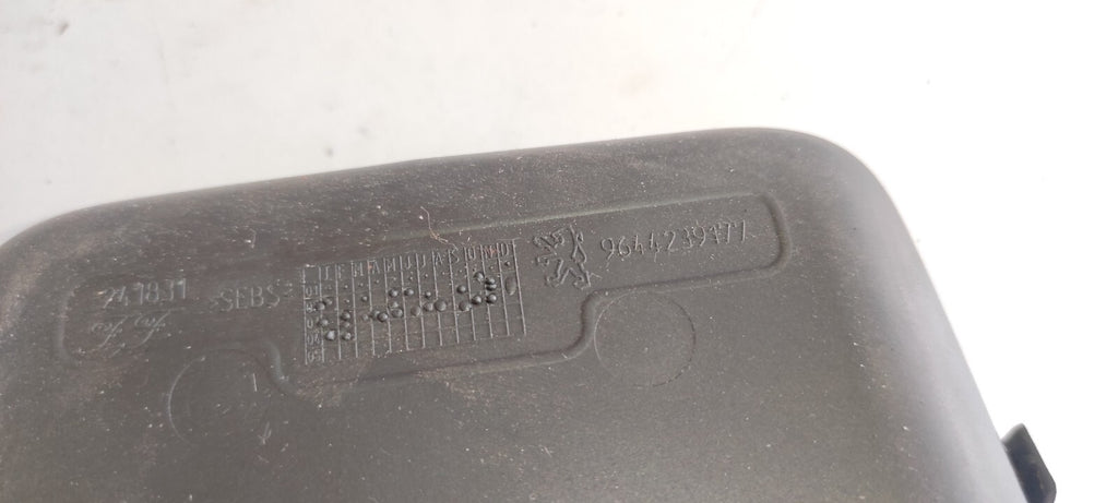 Peugeot 607 3.0i V6 2002 LHD Front Headlight Light Dust Cover 9644239177