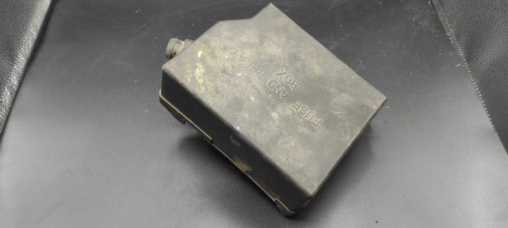 Alfa Romeo GT 2.0JTS 122kW 2004 Engine Bay Fuse Box Module Cover