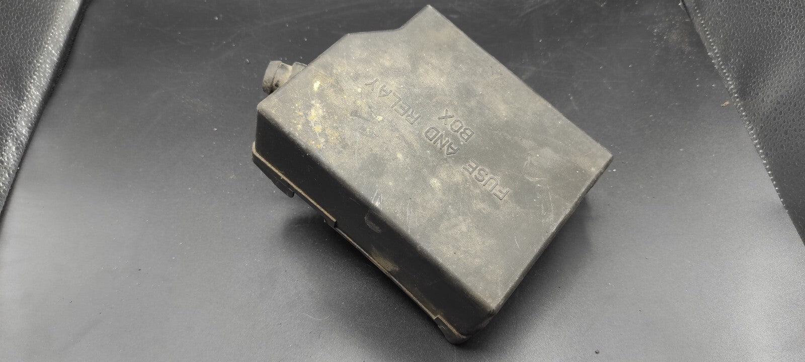 Alfa Romeo GT 2.0JTS 122kW 2004 Engine Bay Fuse Box Module Cover