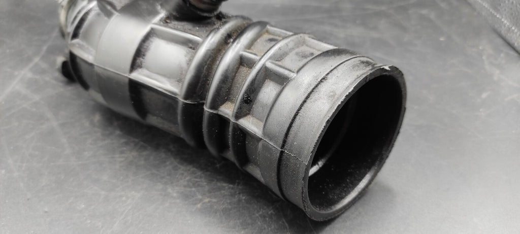 Alfa Romeo 147 1.9JTDm 85kW 8V 2005 Turbo Air Intake Pipe 46794405