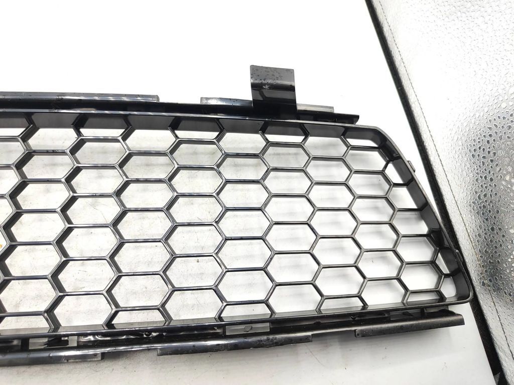 Alfa Romeo 159 2.4JTDm 147kW Saloon 2006 Front right bumper lower grill 