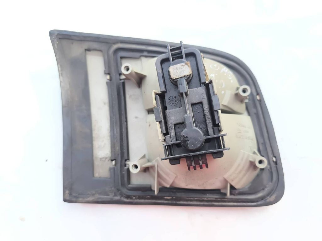 Opel Omega B1 1999 tailgate rear right tail light lamp 45300 