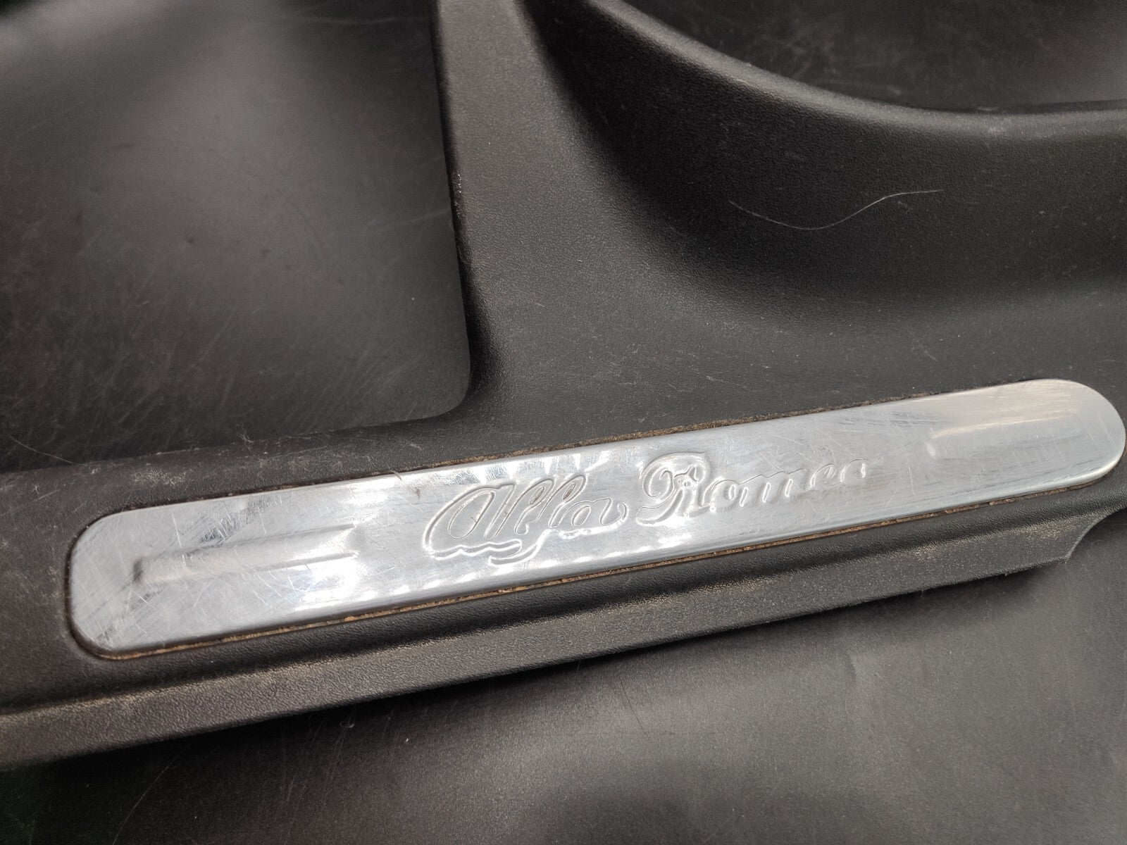 Alfa Romeo 147 1.9JTD 4/5D 2004 Rear Left Door Step Still Trim CHROME 735263947