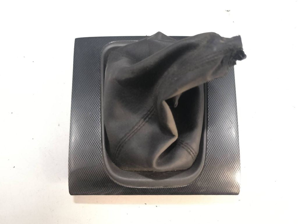 Honda Accord 7 2.4 140kW 2004 Gear shifter surround trim plastic gaiter