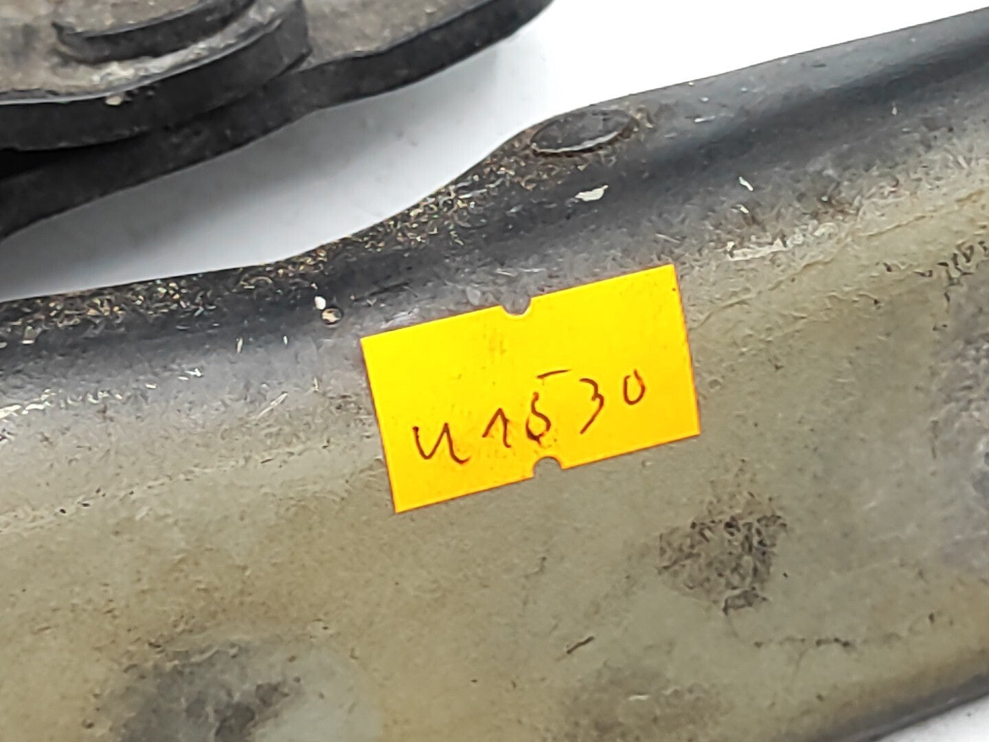 BMW E60 E61 520D 2005 Front Bonnet Hood Hinge Set 7008727 7008728