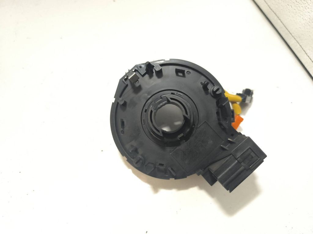 Toyota Avensis T250 2.2D-CAT 2006 Slip ring clock squib SRS ring 