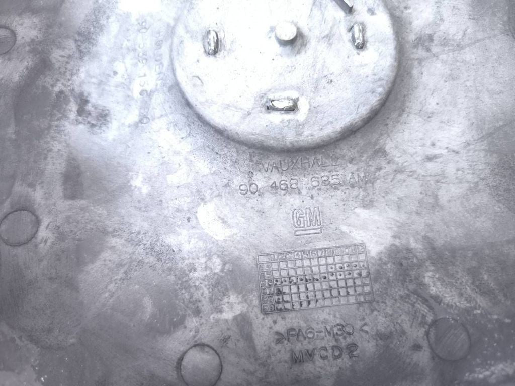 Opel Vectra B 1995 R14 wheel hub cap trim 90468685 