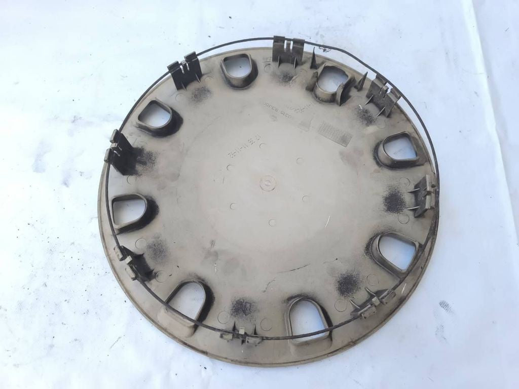 Nissan Primera 1995 R14 wheel hub cap trim 4031593J00 