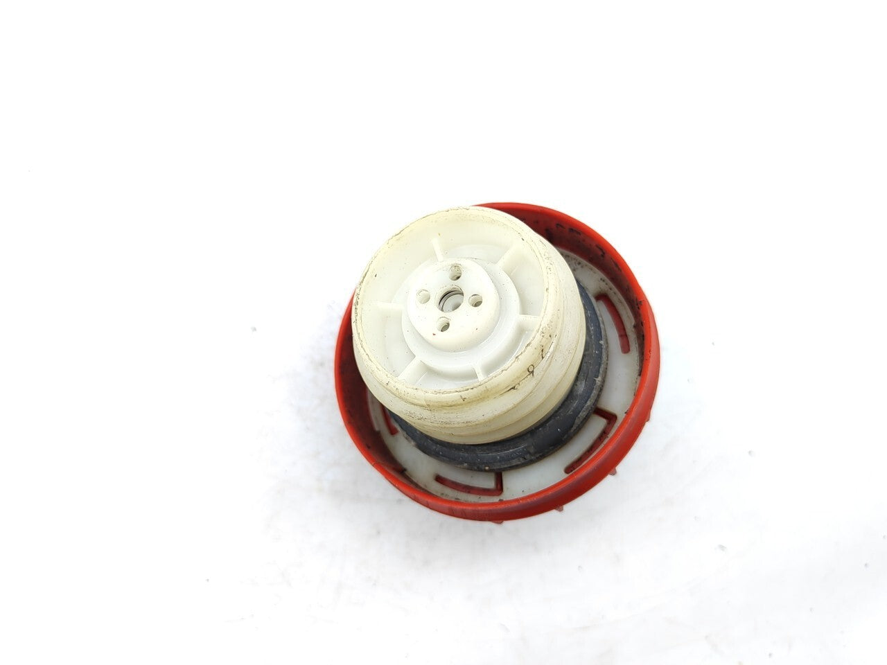 Alfa Romeo 166 2.4JTD 100kW 2001 Fuel Tank Cap